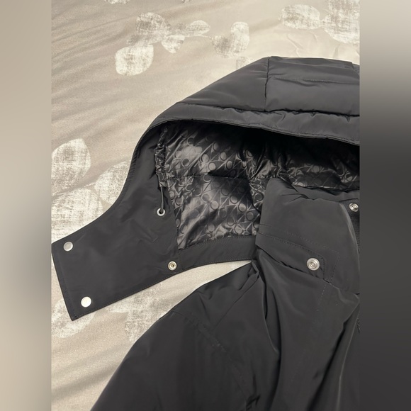 Men Moose Knuckles Parka - Picture 4 of 9